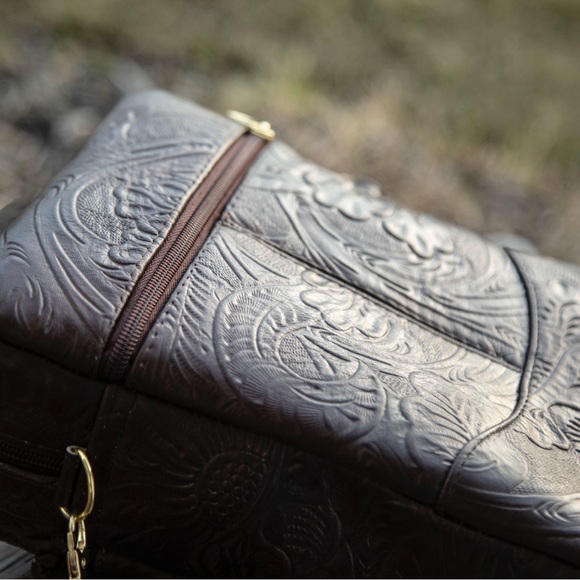 Handmadee genuine leather crossbody bag - Picture 12 of 16